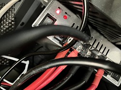 防災対策を徹底しております。衛星通信も併用しております。